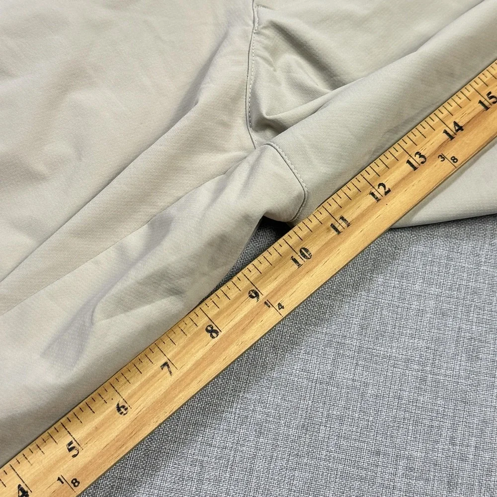 Under Armour Chino Golf Shorts Mens‎ 42 Beige Athletic Performance 10 Inseam